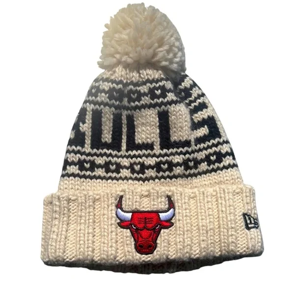 NBA CHICAGO BULLS YOUTH Cream and Black Beanie - Picture 1 of 5